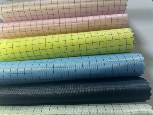 Vải ESD chống tĩnh điện 100D * 100D 98% Polyester 2% Dây tóc dẫn điện