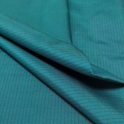 166 * 89 Vải Polyester chống tĩnh điện Lưới 5mm cho áo choàng bảo vệ dùng một lần