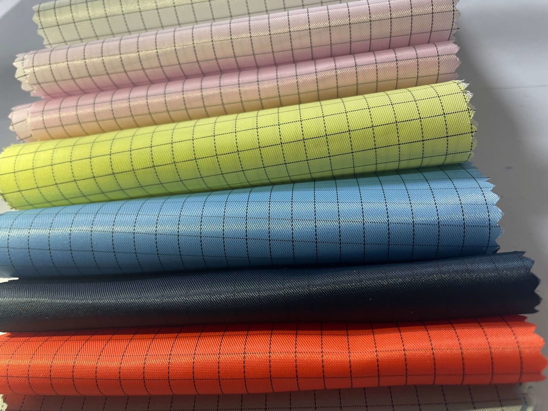 Vải ESD chống tĩnh điện nhẹ Polyester Cotton Thoải mái Vải dải ESD 5 mm cho phòng sạch Quần áo chống tĩnh điện